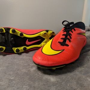 Nike Hypervenom Soccer Cleats 599809-690 M9.5